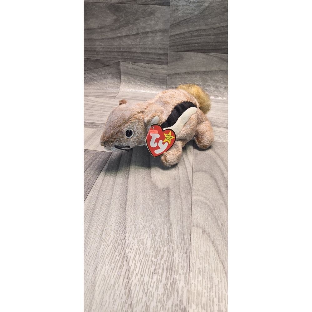 Orig TY Beanie Baby 24 yrs! "CHIPPER"Chipmunk 1999